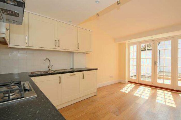 2 Bedroom Terraced House To Rent In Lancaster Park, Richmond, TW10