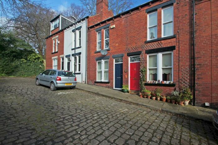 2 Bedroom Terraced House To Rent In Heddon Place, Meanwood, Leeds, LS6
