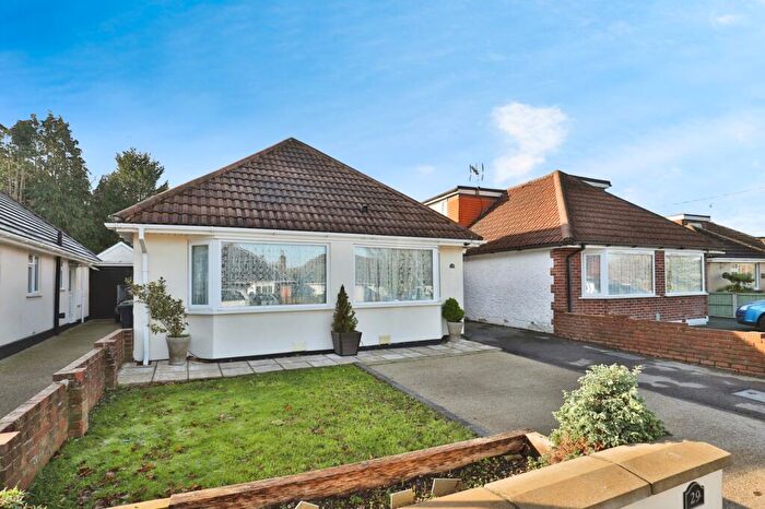 4 Bedroom Bungalow For Sale In Wicket Road, Kinson, Bournemouth, Dorset, BH10