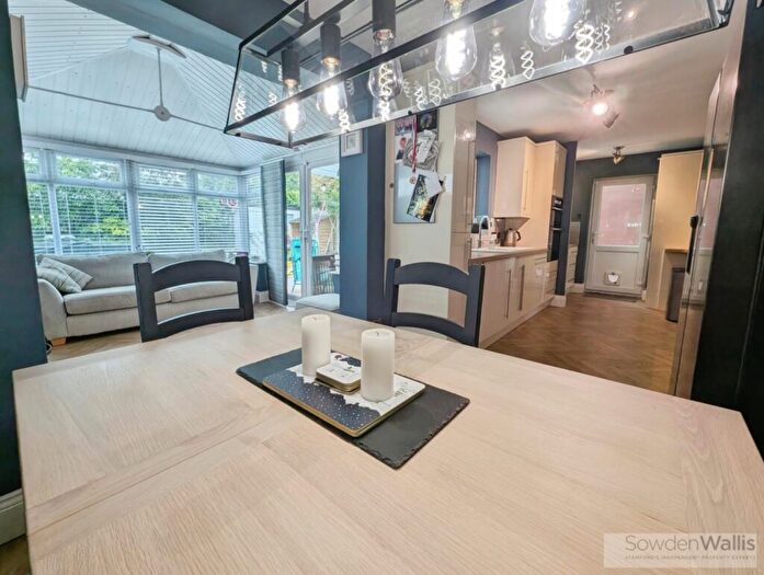 4 Bedroom Detached House For Sale In Woodhead Close, Stamford, PE9