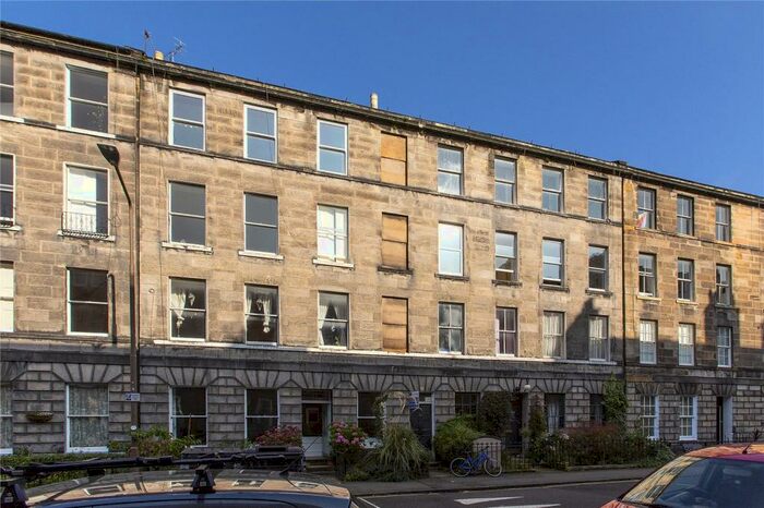 1 Bedroom Terraced House To Rent In Montague Street, Edinburgh, EH8
