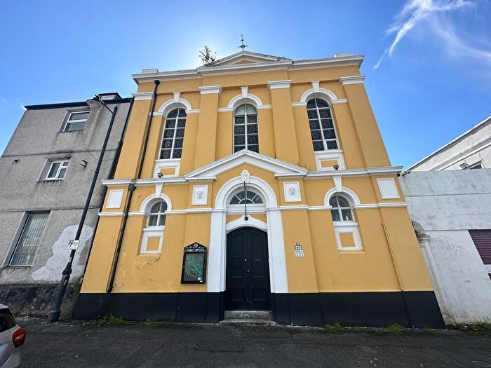 6 Bedroom Semi-Detached House For Sale In Emma Place, Plymouth, PL1