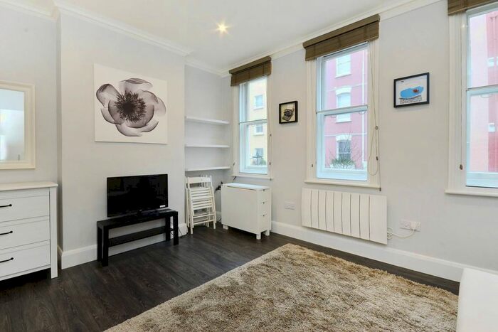 Studio To Rent In James Street, Marylebone, London W1U