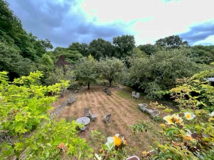 4 Bedroom Detached House To Rent In Overdale, Ashtead, KT21