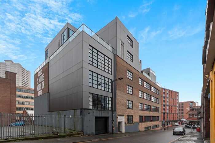 3 Bedroom Apartment To Rent In Marshall Street, Birmingham, B1