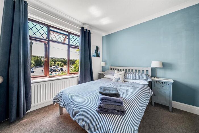 10 Bedroom House For Sale In Victoria Avenue, Swanage, BH19 - Photo 5