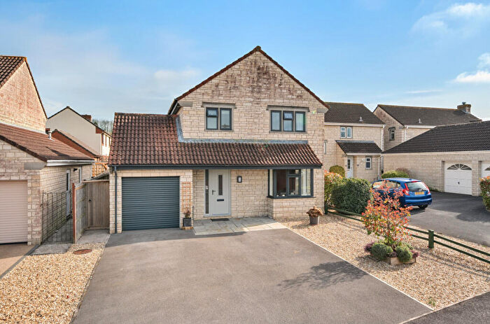 3 Bedroom Detached House For Sale In Fox Road, Street, BA16