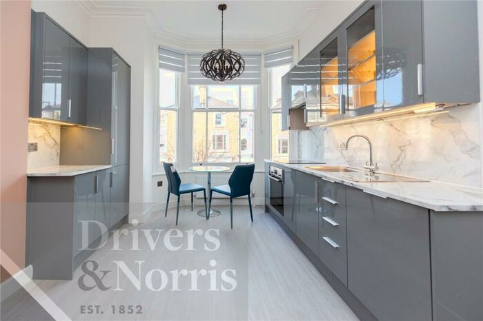 2 Bedroom Apartment To Rent In St Johns Grove, Archway, London, N19