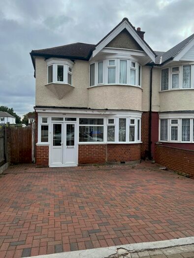 3 Bedroom Semi-Detached House To Rent In Exeter Road, Harrow, HA2
