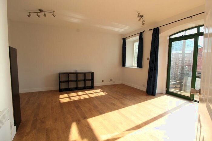 2 Bedroom Flat To Rent In The Calls, Leeds, West Yorkshire, LS2