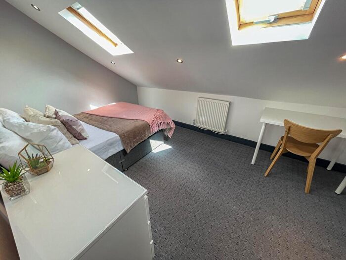 4 Bedroom House To Rent In Romer Road, L6
