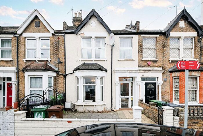 4 Bedroom Property To Rent In Buxton Road, London, E17