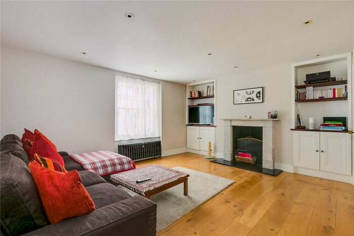 4 Bedroom End Of Terrace House To Rent In Gerrard Road, Islington, London, N1