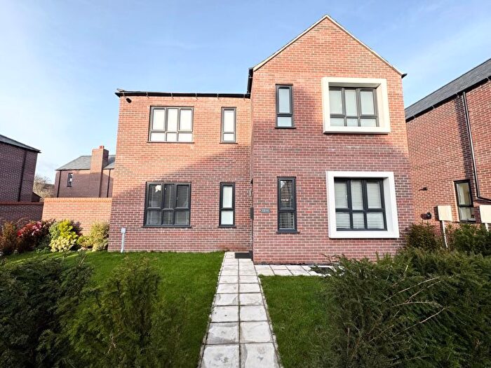 4 Bedroom Detached House To Rent In College Street, Grimsby, DN34
