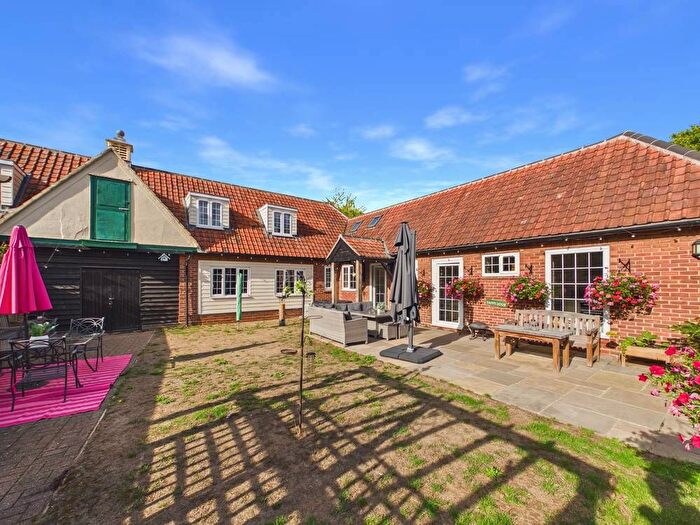 3 Bedroom Semi-Detached House To Rent In Orwell Park, Nacton, Ipswich, Suffolk, IP10