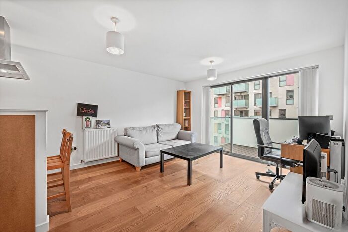 1 Bedroom Flat To Rent In Stainsby Road, Poplar, E14