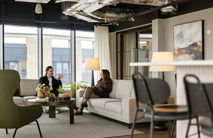 Apartment To Rent In Ocean Drive, Edinburgh, EH6