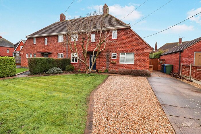 3 Bedroom Semi Detached House For Sale In Deepdale Lane, Nettleham, LN2