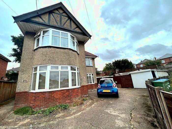 2 Bedroom Maisonette To Rent In Eastbourne Avenue, Southampton, Hampshire, SO15