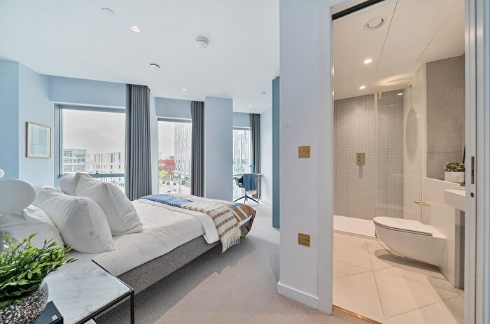 2 Bedroom Flat For Sale In Peninsula Riverfront, Cutter Lane, Greenwich Peninsula, SE10