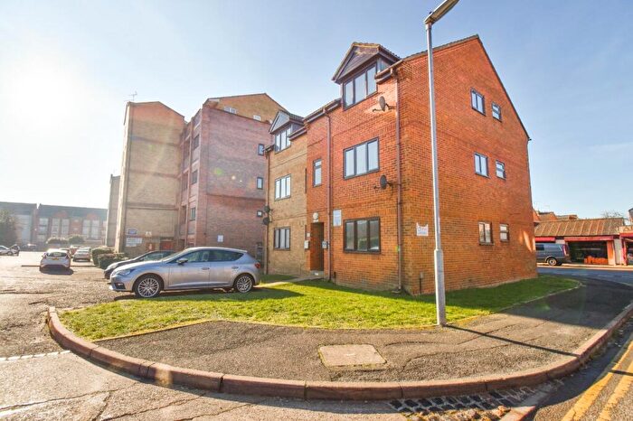 1 Bedroom Apartment To Rent In Baron Court, Baronson Gardens, Abington, Northampton, NN1