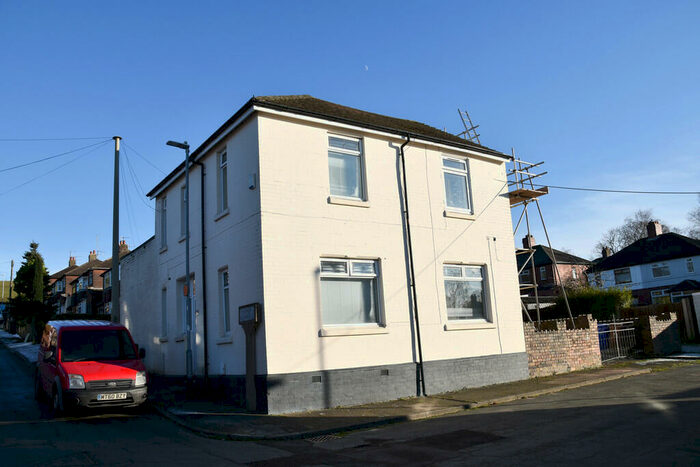 3 Bedroom Detached House To Rent In Gladwyn Street, Bucknall, Stoke-on-Trent, ST2