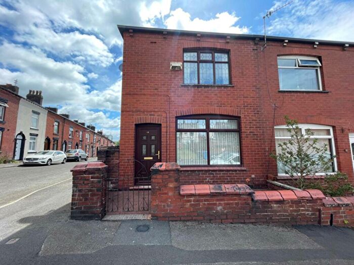 2 Bedroom End Of Terrace House To Rent In Walter Scott Street, Oldham, OL1
