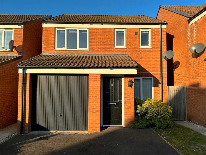 3 Bedroom Detached House To Rent In Buttercream Drive, Woodston, Peterborough, PE2