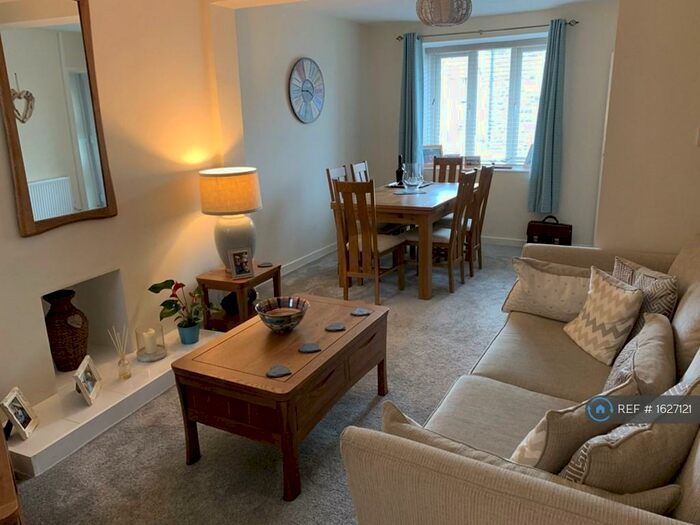 2 Bedroom End Of Terrace House To Rent In Burrows Road, Skewen, Neath, SA10