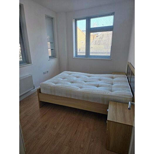 1 Bedroom Apartment To Rent In Walworth Road, London, SE17