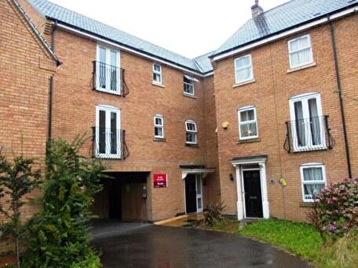 Studio To Rent In Crackthorne Drive, Coton Park, Rugby, CV23