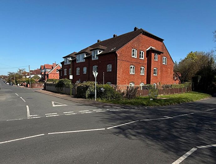 1 Bedroom Flat For Sale In Primrose Court, Goring Road, Steyning, West Sussex, BN44