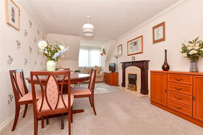 1 Bedroom Flat For Sale In East Street, Hythe, Kent, CT21