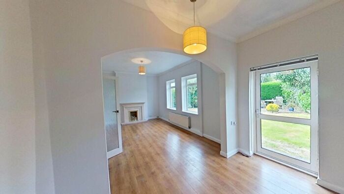 3 Bedroom Bungalow To Rent In Craigcrook Road, Edinburgh, Midlothian, EH4