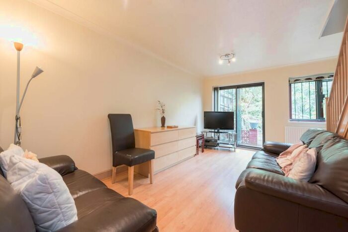 2 Bedroom End Of Terrace House To Rent In Westcroft Close, London, NW2