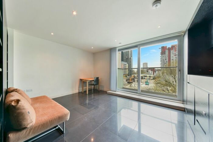 Studio To Rent In West Tower, Pan Peninsula, Canary Wharf, E14