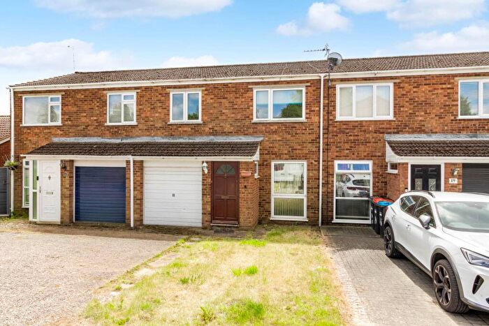 3 Bedroom Terraced House For Sale In Brooke Close, Bletchley, MK3