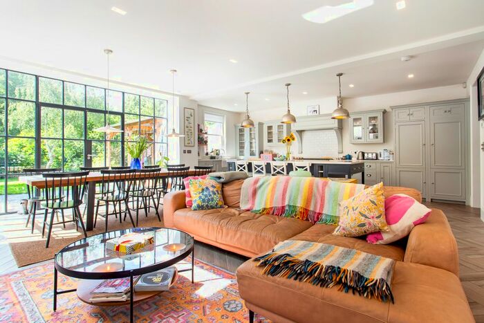 5 Bedroom End Of Terrace House To Rent In Haliburton Road, Twickenham, TW1