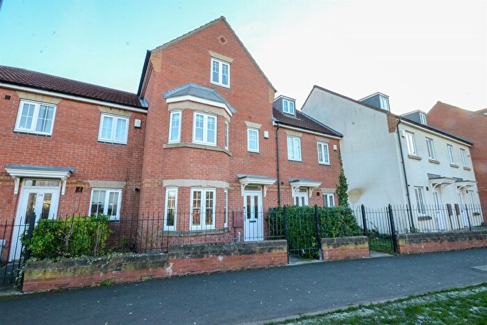 3 Bedroom Town House For Sale In Rosebury Drive, Longbenton, NE12