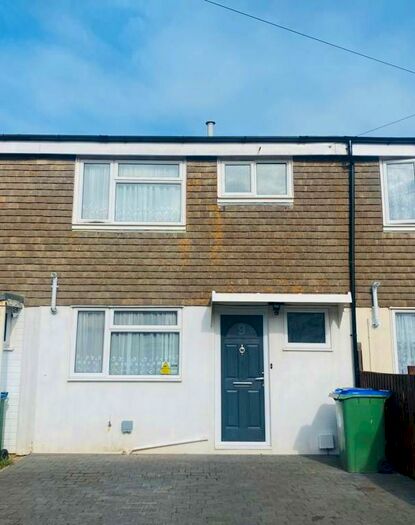 3 Bedroom Terraced House To Rent In Cliff Park Close, BN10
