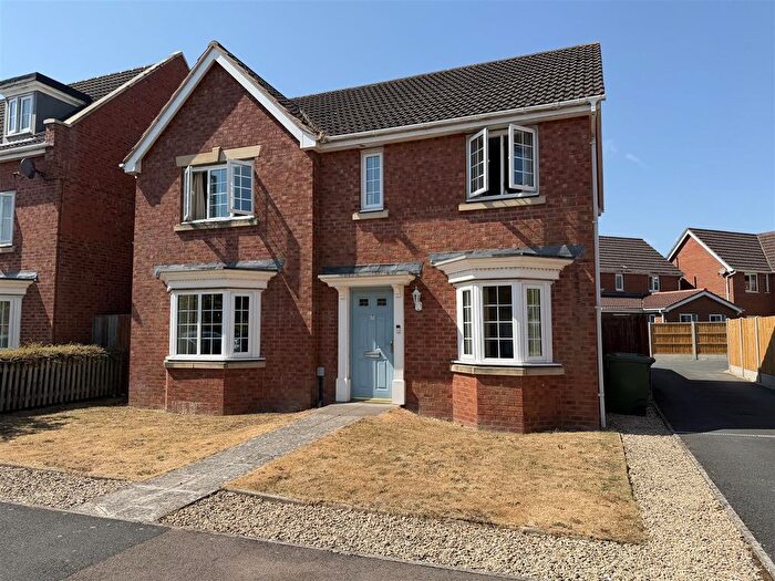 4 Bedroom Detached House For Sale In Waggoners Way, Hereford, HR2