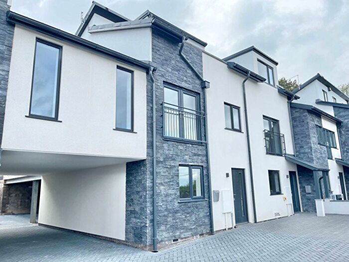 3 Bedroom Semi-Detached House For Sale In Ipplepen Road, Marldon, TQ3