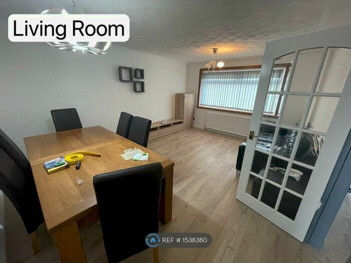 3 Bedroom Semi-Detached House To Rent In Greenbrae Gardens North, Aberdeen, AB23