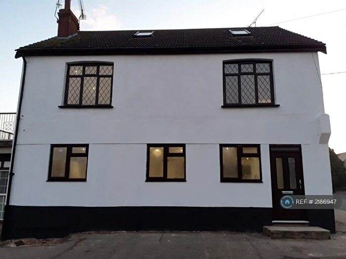 3 Bedroom Flat To Rent In High Road, Benfleet, SS7