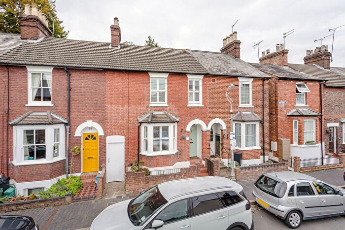 Terraced House To Rent In Clifton Street, St. Albans, Hertfordshire, AL1