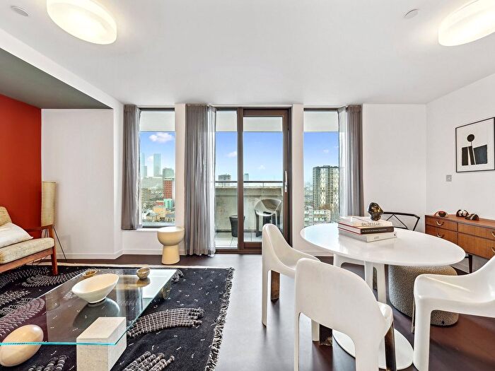 3 Bedroom Flat To Rent In Balfron Tower, St. Leonards Road, E14