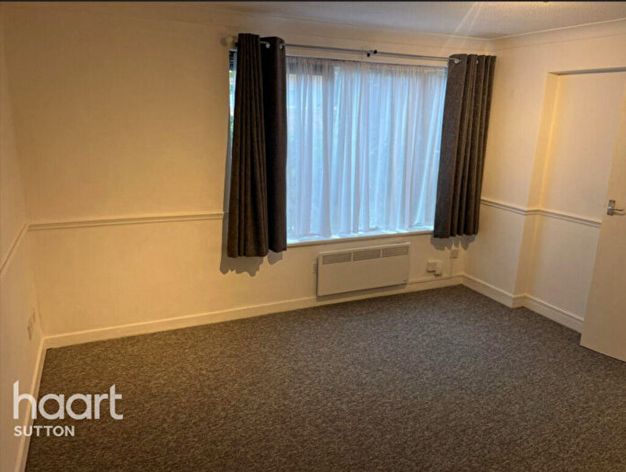 Studio To Rent In Homefield Park, Sutton, SM1