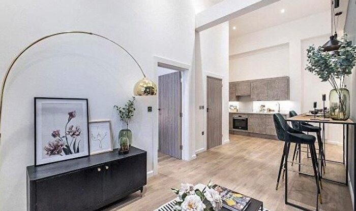 1 Bedroom Flat To Rent In Kingston Road, London, SW20