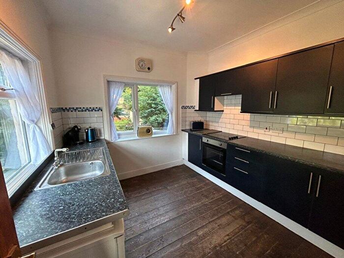 3 Bedroom Flat To Rent In Croft House, Sandgate Hill, Folkestone, Kent, CT20