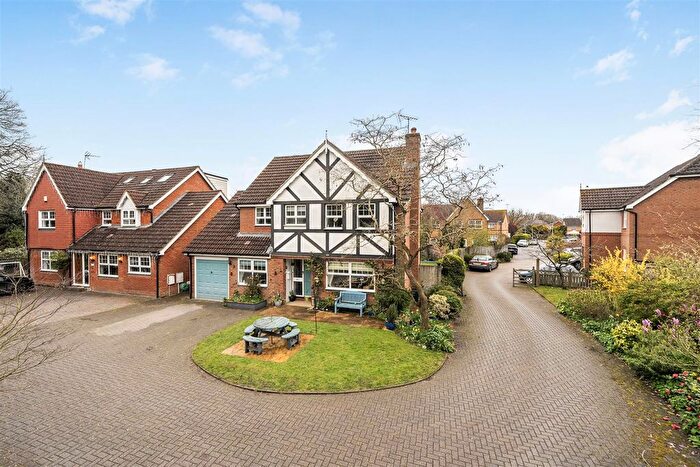4 Bedroom Detached House For Sale In Barker Close, Arborfield, Berkshire, RG2